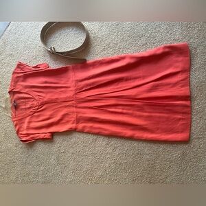 Soft fuchsia strait dress with belt - size 4